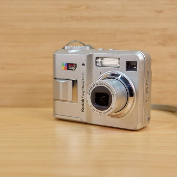 Vintage Kodak Easyshare C533 5 MP Digital Camera / 3X Optical Zoom / Silver - Picture 4 of 12